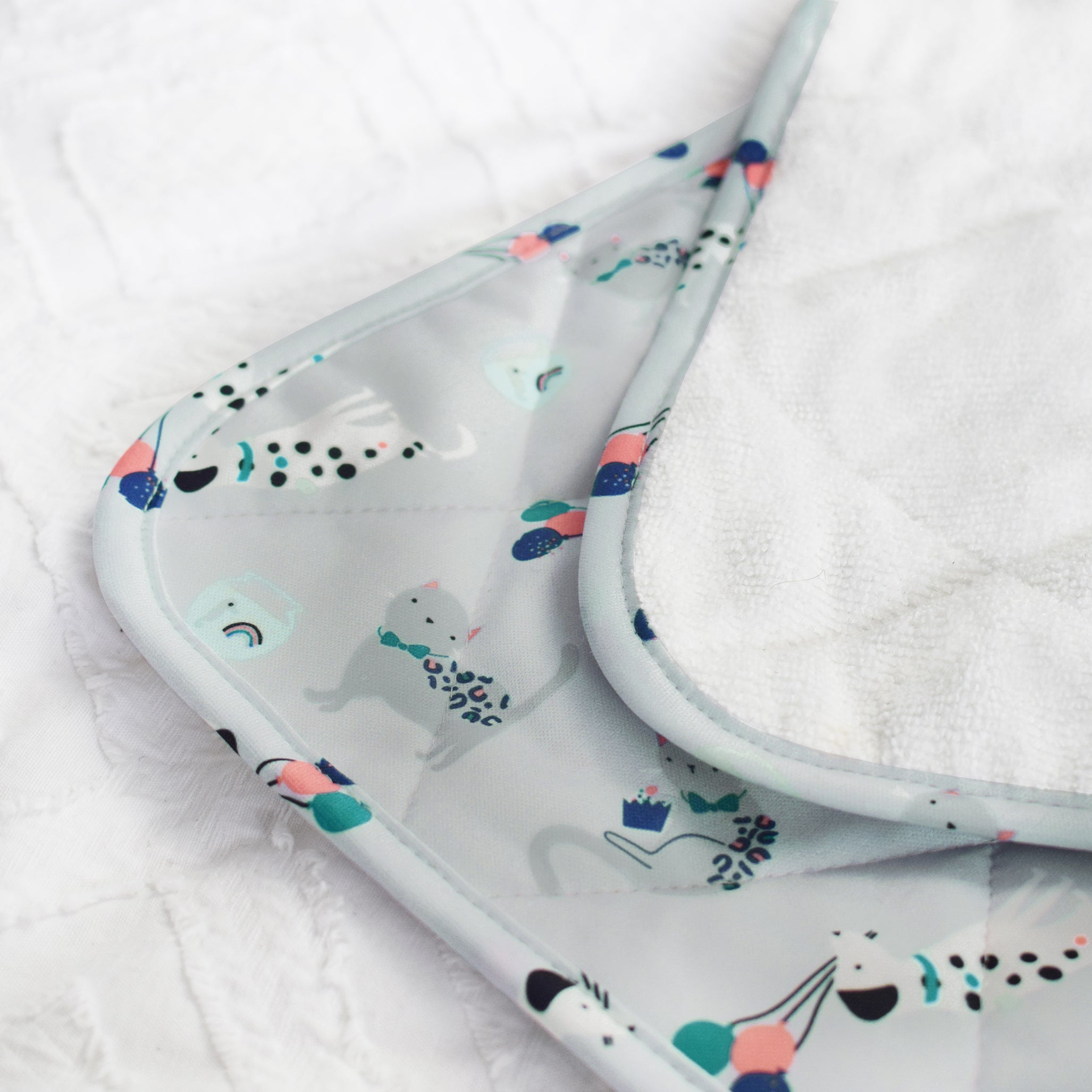 On-the-Move Foldable Baby Changing Mat in Pet Party - Bambino Mio (EU)